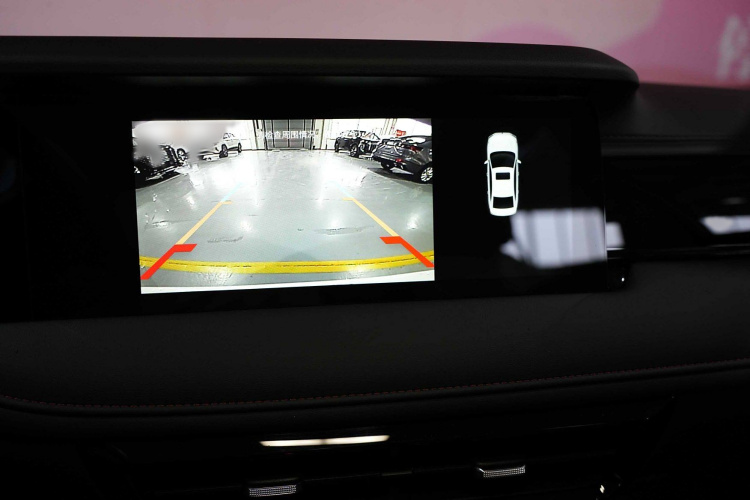 荣威i5 2023款 1.5L CVT豪华版中控内饰7003