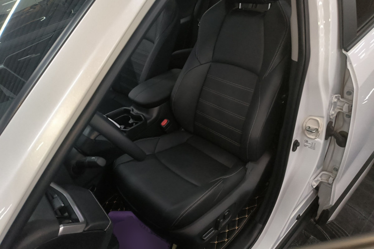 丰田 威兰达 2023款 2.0L CVT两驱豪华PLUS版局部细节19