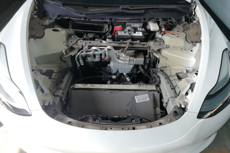 特斯拉 Model 3(进口) 2019款 长续航全轮驱动版机舱底盘24