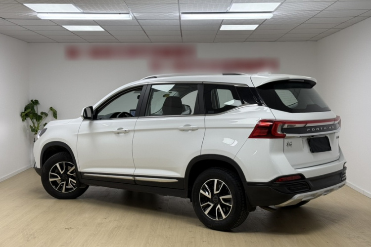 东风风行 风行T5 2022款 盛世款 1.6L 手动筑梦版五座车身外观6002