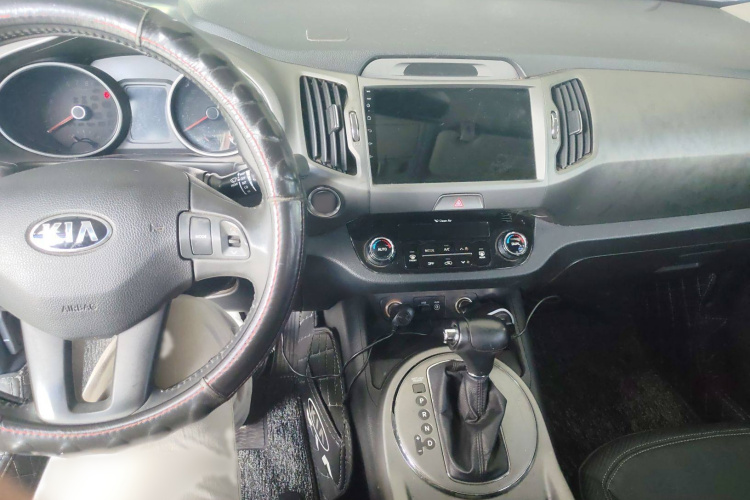 起亚 智跑 2016款 2.0L 自动两驱版GLS中控内饰7003