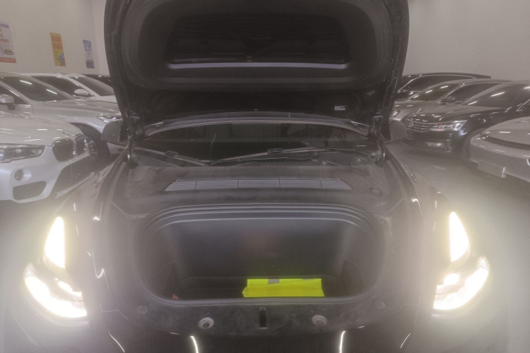 特斯拉 Model Y 2022款 长续航全轮驱动版局部细节24