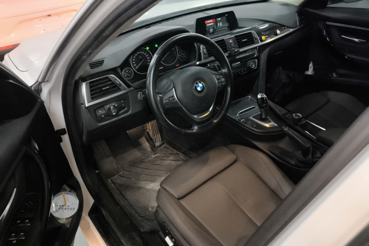 宝马3系 2018款 320Li 时尚型中控内饰20