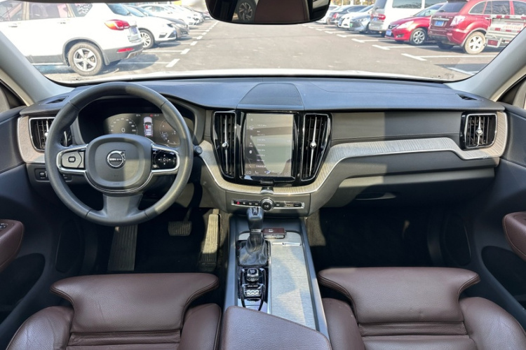 沃尔沃XC60 2020款 T5 四驱智远豪华版中控内饰7001