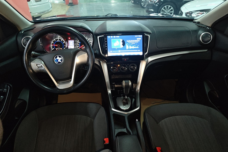 启辰T70 2016款 2.0L CVT睿行版中控内饰7002