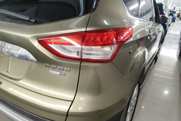 福特 翼虎 2015款 2.0L GTDi 四驱尊贵型车身外观6006