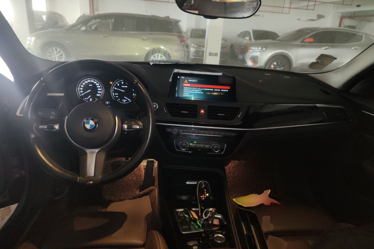 宝马1系 2020款 120i M运动套装中控内饰12