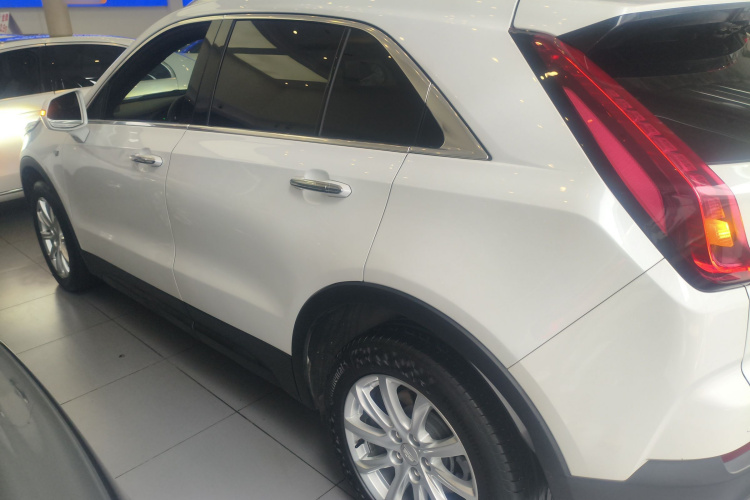 凯迪拉克XT4 2020款 改款 28T 两驱技术型车身外观4