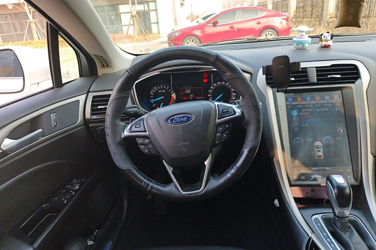 福特 蒙迪欧 2013款 2.0L GTDi200时尚型中控内饰13