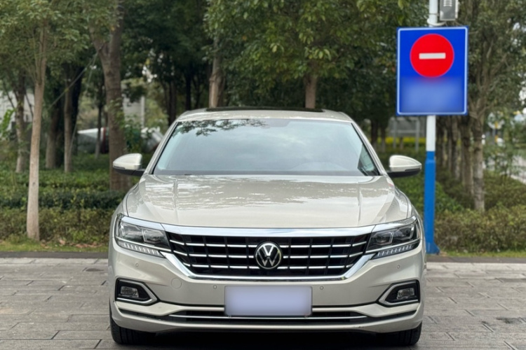 大众 帕萨特 2020款 改款 330TSI 豪华版 国VI车身外观6001