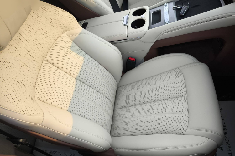 比亚迪 夏 2025款 DM-i 1.5T 180km 超越型局部细节41