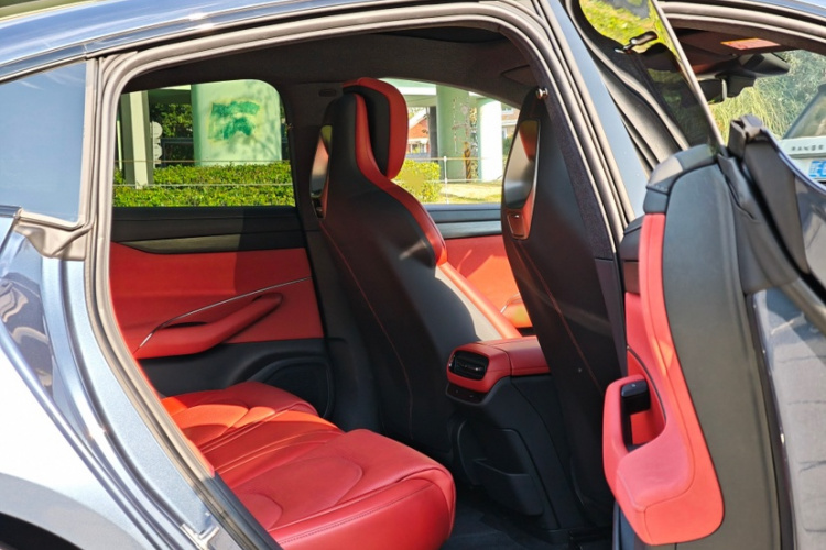 小米汽车 小米SU7 2024款 后驱长续航智驾版中控内饰7002