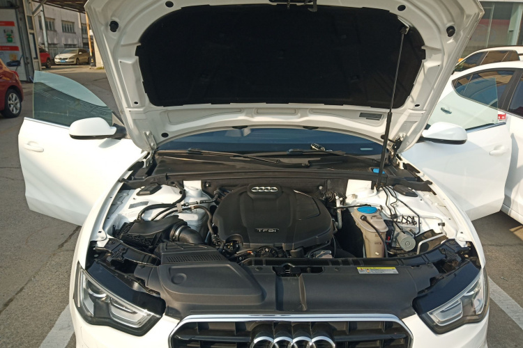奥迪A5 2016款 改款 Sportback 45 TFSI 舒适型机舱底盘24