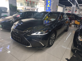 雷克萨斯ES 2022款 200 卓越版