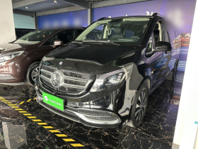 奔驰 威霆 2021款 2.0T 精英版 7座