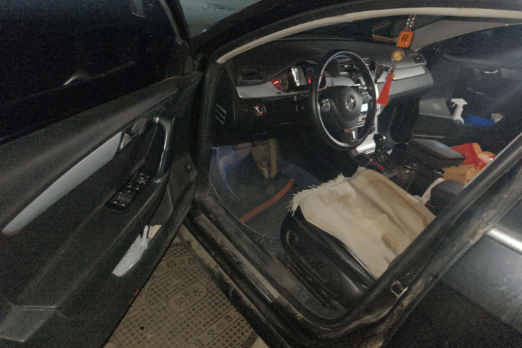 大众 迈腾 2013款 1.8TSI 领先型中控内饰20