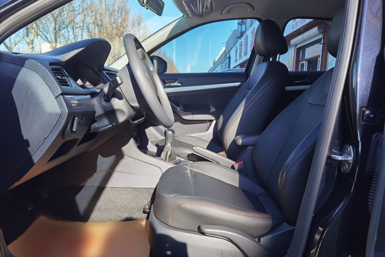 大众 朗逸 2017款 1.6L 手动风尚版中控内饰7003