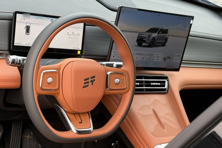 捷途山海L7 PLUS 2025款 121km 舒适版 5座中控内饰7003