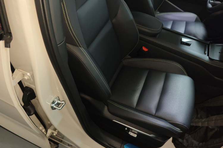 领克06 2025款 Renew 1.5T Halo局部细节41