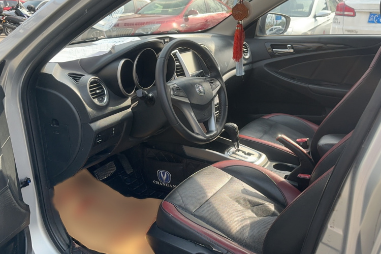 长安 逸动 2013款 1.6L 自动俊酷型 国IV车身外观6006