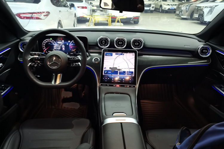 奔驰C级 2025款 C 260 L 运动版中控内饰12