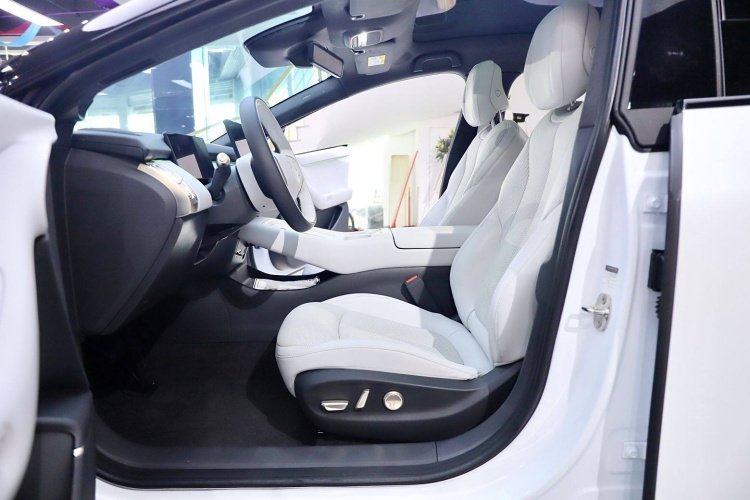 小鹏P7+ 2024款 长续航 Max中控内饰7009