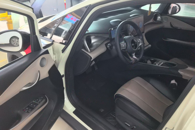 比亚迪 海豚 2023款 420km 时尚版中控内饰20