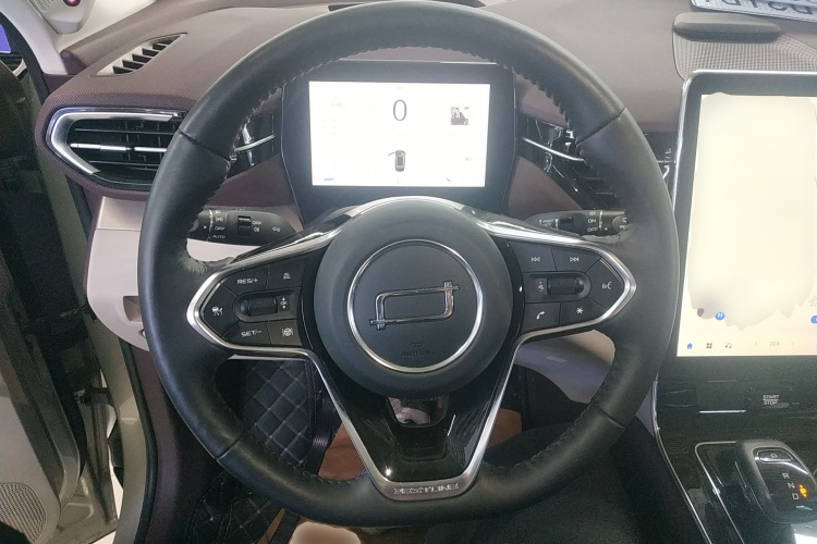 奔腾T90 2023款 2.0T 自动旗舰型中控内饰13