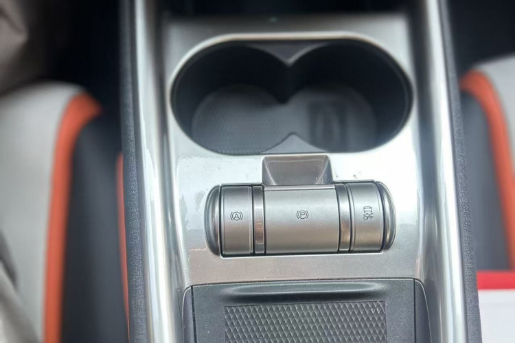 比亚迪 海豚 2021款 401km 骑士版中控内饰7002