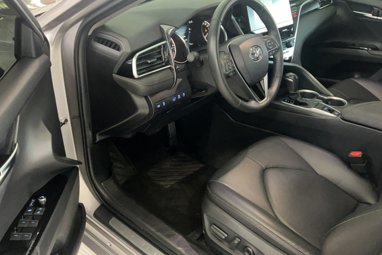 丰田 凯美瑞 2021款 2.0G 豪华版中控内饰7002