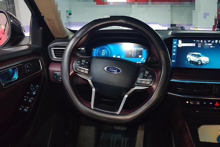福特 探险者 2023款 EcoBoost 285 四驱钛金版 7座局部细节13