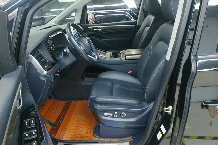 广汽传祺 传祺M8 2021款 领秀系列 390T 旗舰版中控内饰19