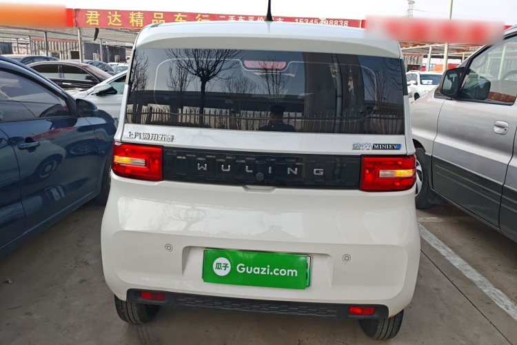 五菱汽车 宏光MINIEV 2022款 自在款 磷酸铁锂车身外观6004