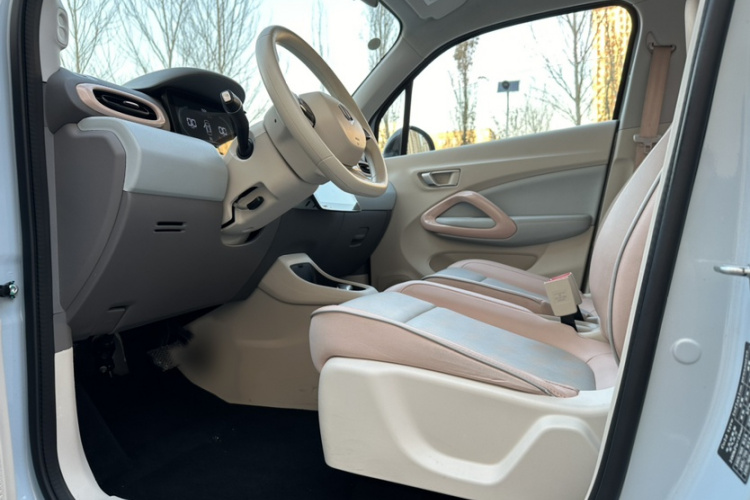 零跑汽车 零跑T03 2023款 403轻享版局部细节19