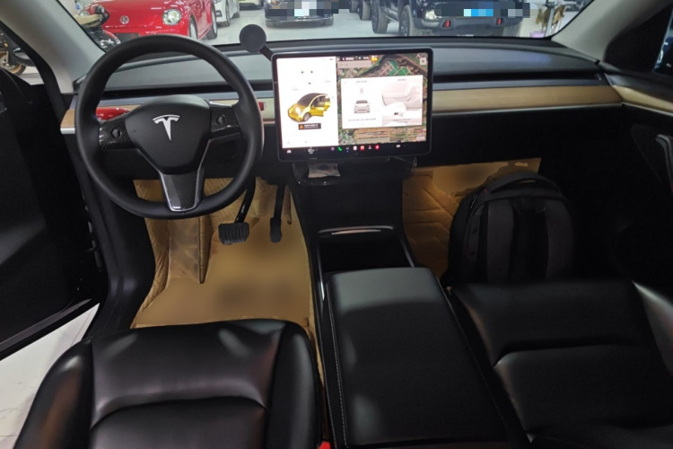 特斯拉 Model Y 2022款 改款 后轮驱动版中控内饰12