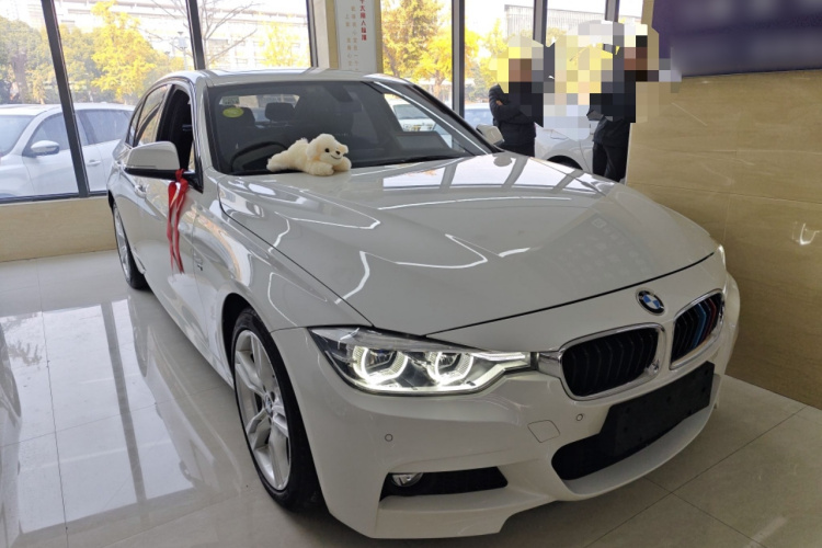 宝马3系 2017款 320i M运动型车身外观6002
