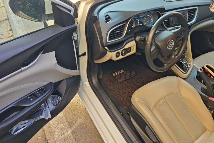 别克 英朗 2017款 15N 自动精英型中控内饰20