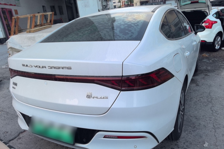 比亚迪 秦PLUS 2021款 DM-i 120KM 旗舰型车身外观6