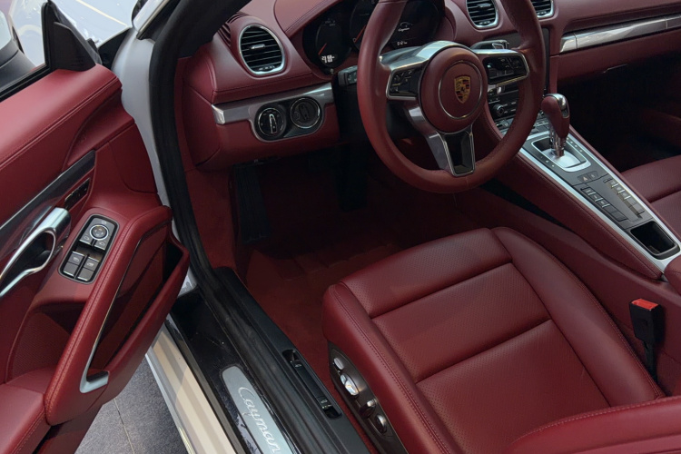 保时捷718 2020款 Cayman 2.0T中控内饰7002