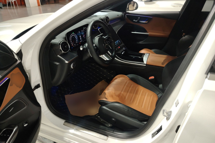 奔驰C级 2022款 改款 C 200 L 运动版中控内饰19