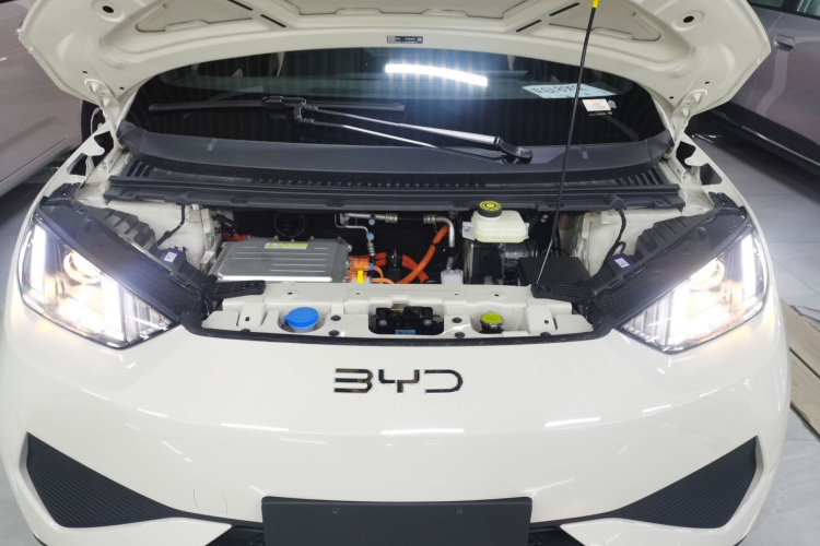 比亚迪 海鸥 2025款 智驾版 305km 活力版机舱底盘24