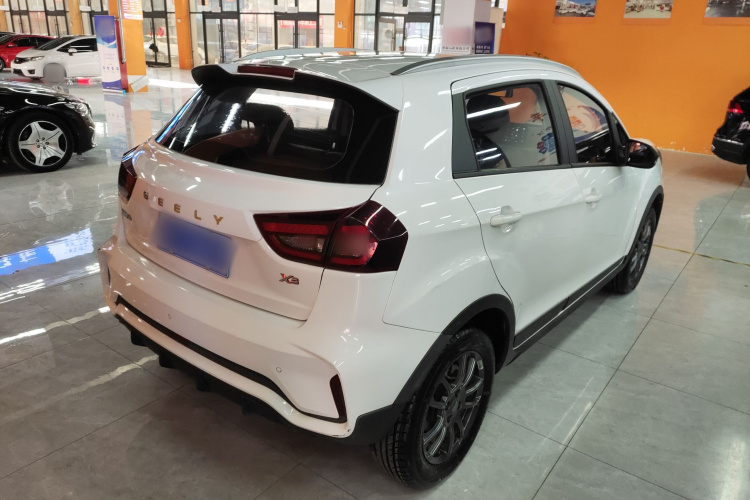 吉利汽车 远景X3 2021款 PRO 1.5L 手动精英型车身外观7