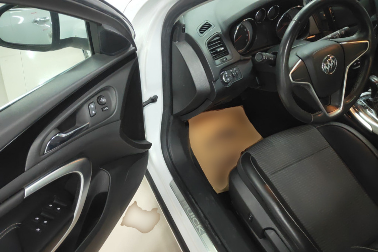 别克 君威 2015款 1.6T 领先技术型中控内饰7003