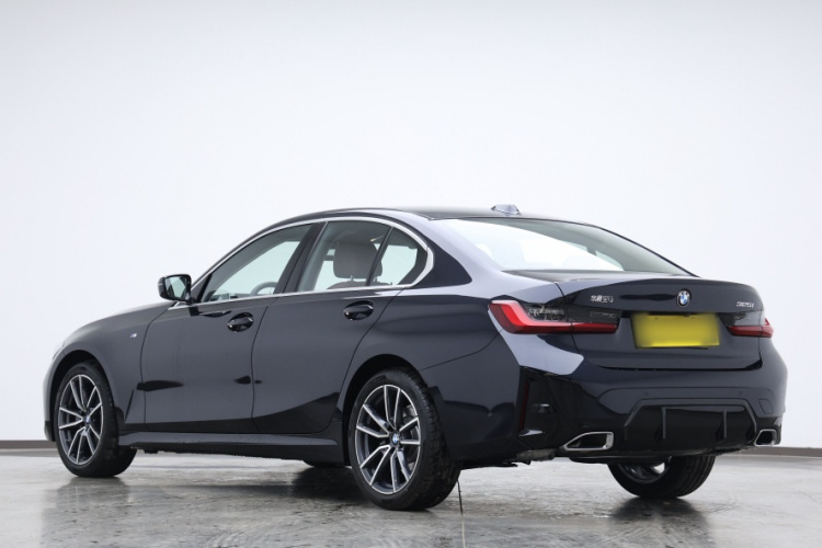 宝马3系 2025款 325i M运动套装车身外观6005