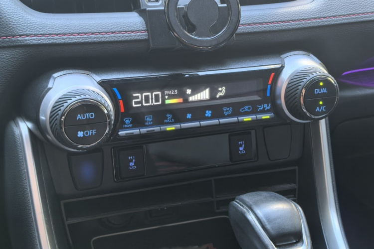 丰田 RAV4荣放双擎E+ 2021款 2.5L 两驱精英Pro中控内饰7010