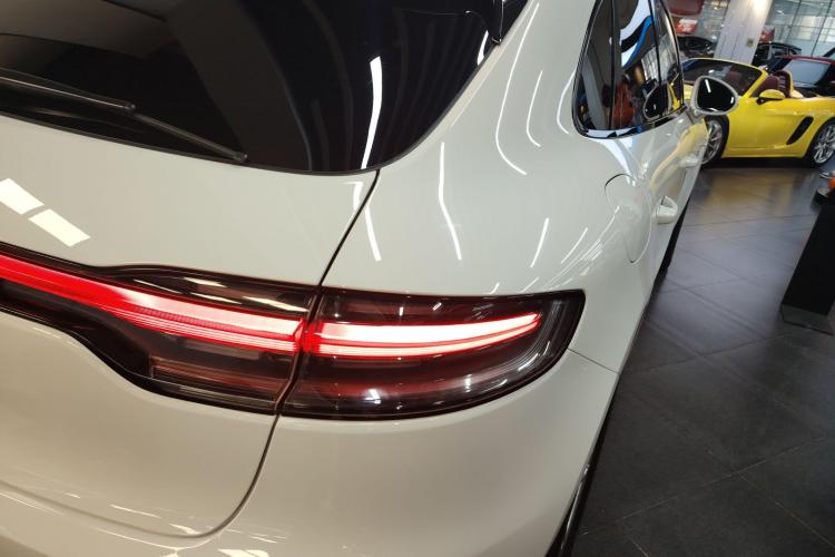 保时捷 2023款 Macan 2.0T车身外观9