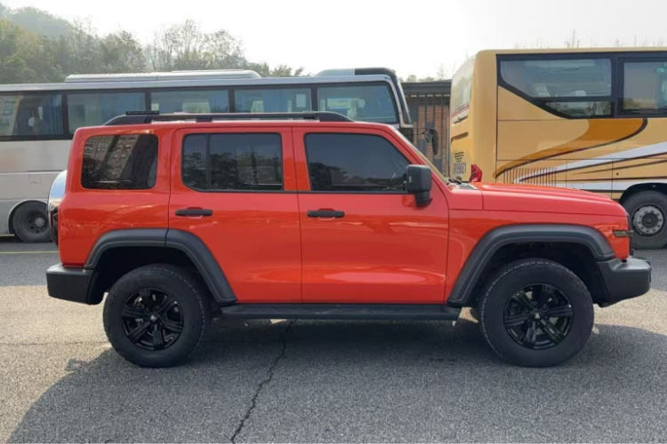 坦克300 2023款 越野版 2.0T 征服者车身外观6009