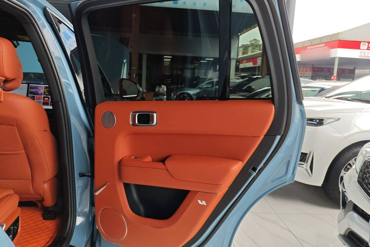 理想汽车 理想L8 2023款 Pro中控内饰7006