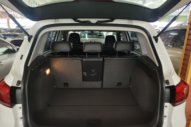 大众 途观 2016款 300TSI 自动两驱舒适版局部细节23