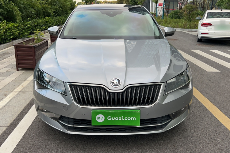 斯柯达 速派 2018款 TSI330 DSG豪华版 国V车身外观6001